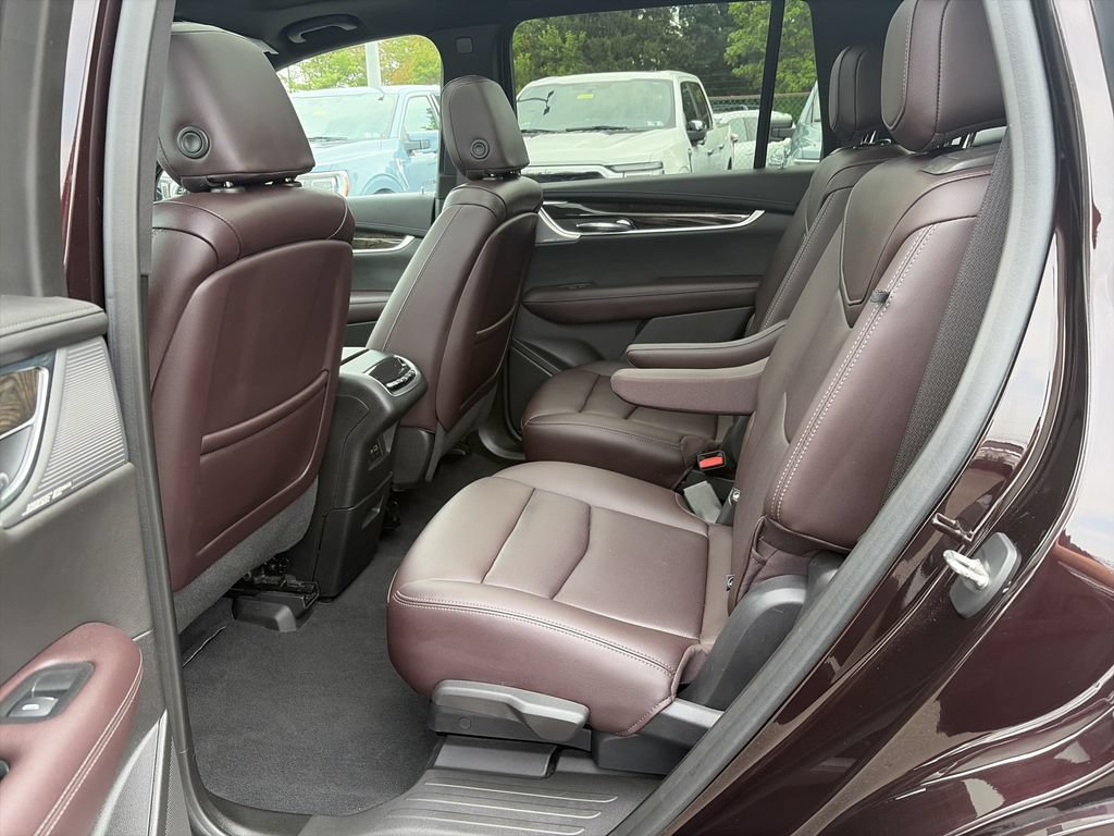 Used 2021 Cadillac XT6 Premium Luxury AWD/4WD image 13