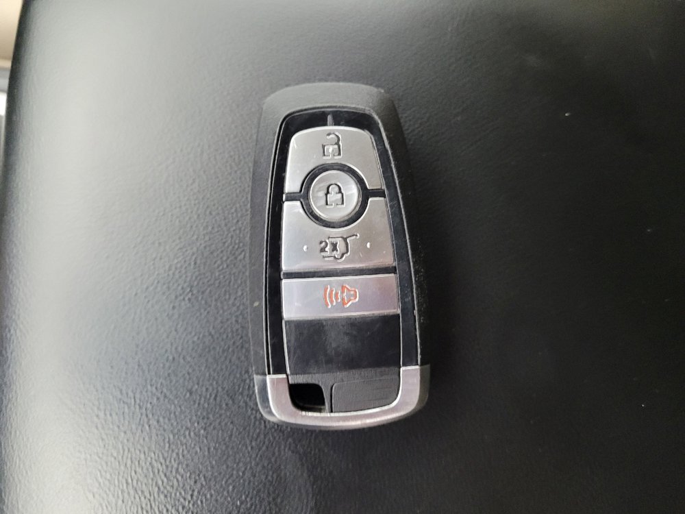 Used 2023 Ford Explorer XLT image 32