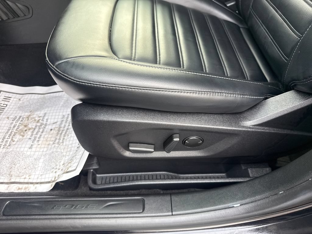 Used 2024 Ford Edge SEL w/ Convenience Package AWD/4WD image 30