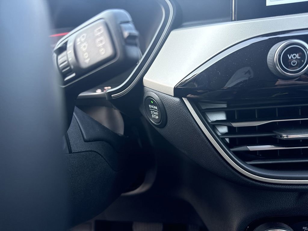 Used 2022 Ford Escape SE w/ Convenience Package image 32