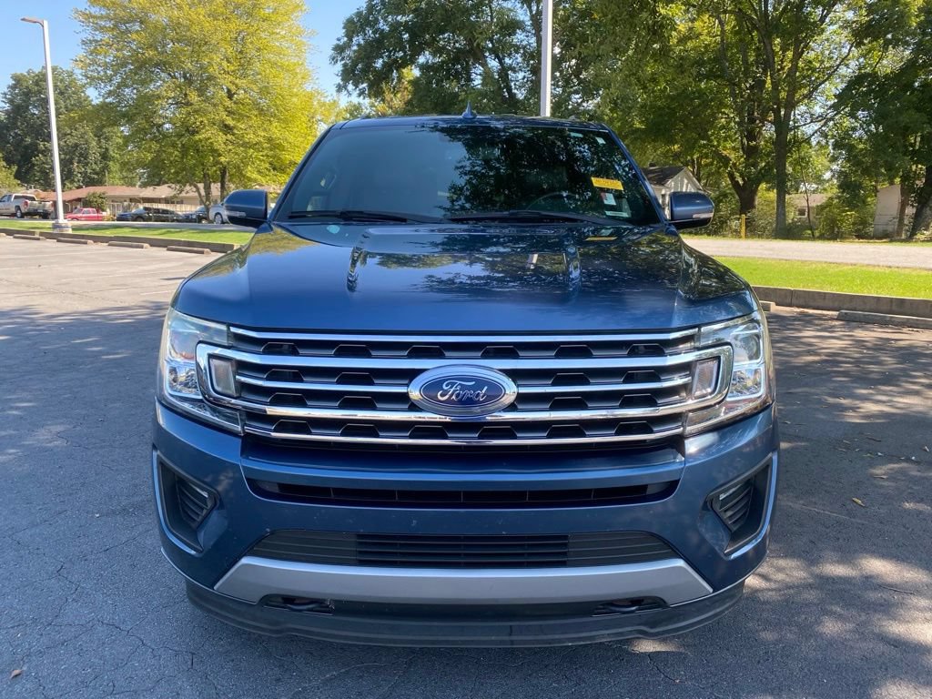 Used 2019 Ford Expedition Max XLT w/ Equipment Group 202A AWD/4WD image 2
