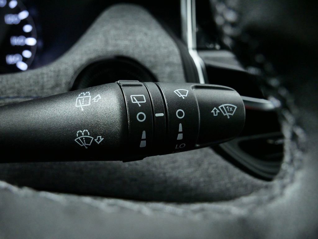 Used 2024 Jeep Compass Latitude image 48