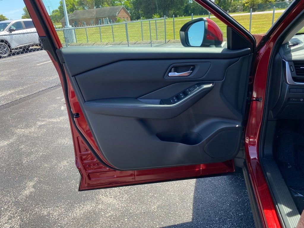 New 2026 Nissan Rogue SV image 12