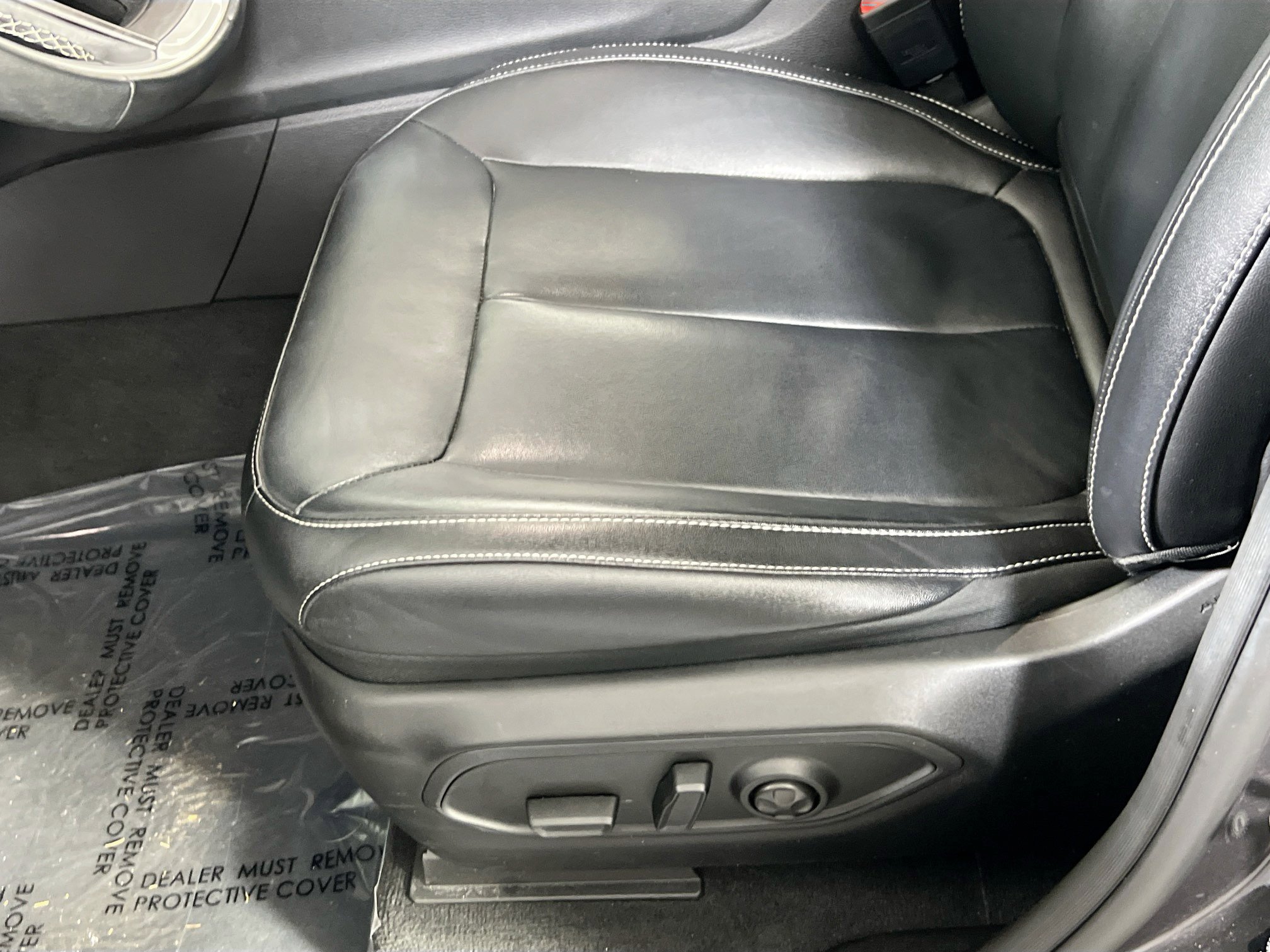 Used 2022 Jeep Grand Cherokee Limited image 18