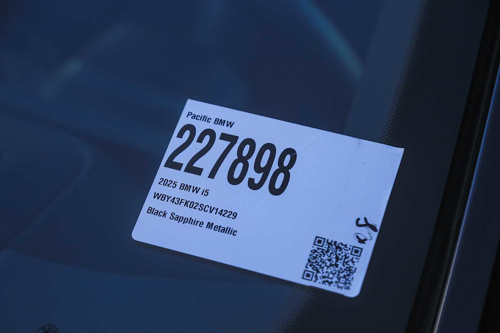 Used 2025 BMW i5 M60 w/ Premium Package image 24