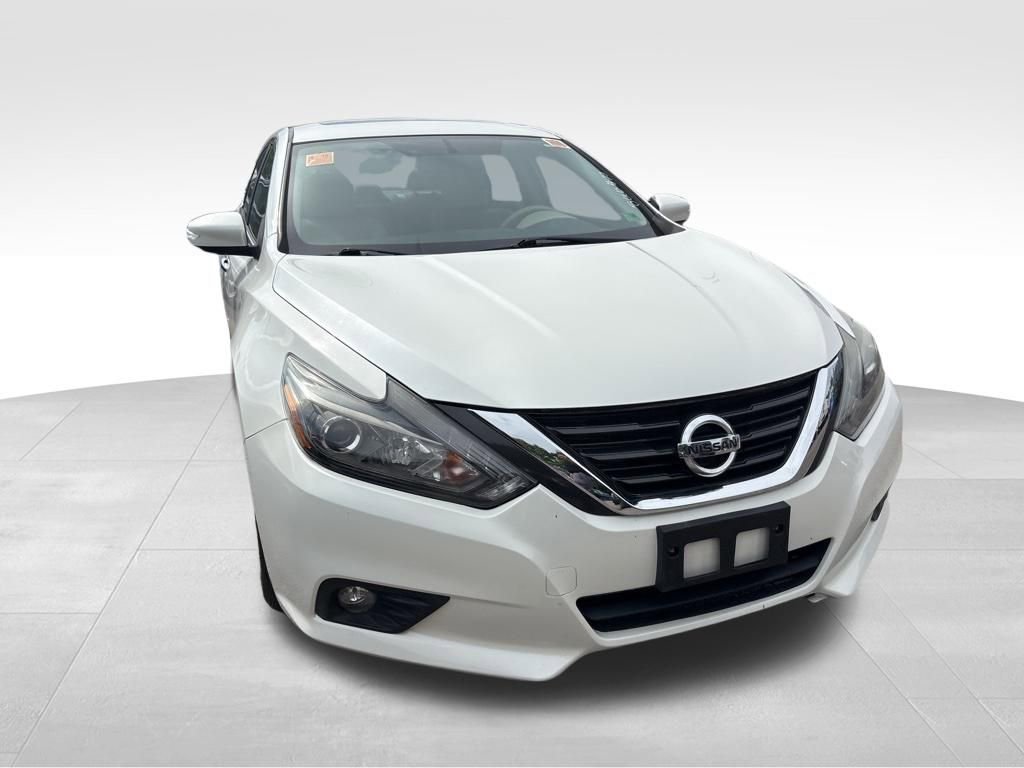 Used 2016 Nissan Altima 2.5 SL w/ 2.5 Technology w/LED Package FWD image 7
