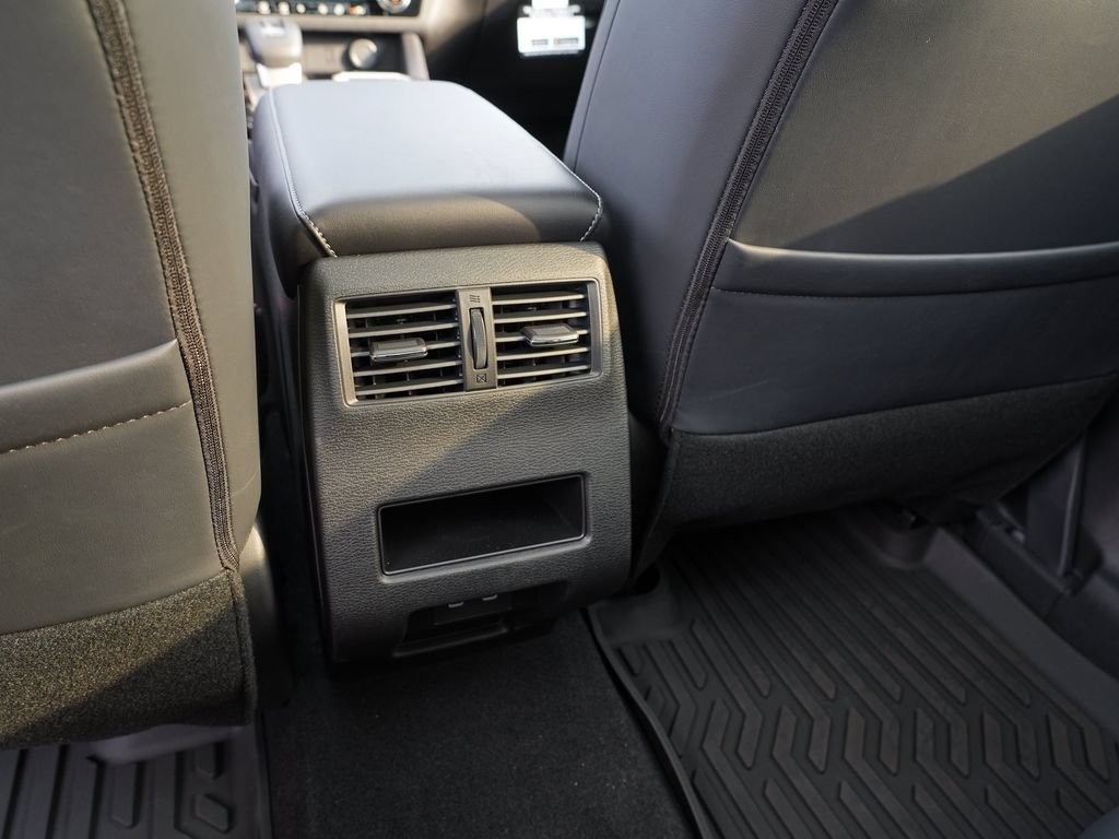 New 2026 Mitsubishi Outlander AWD image 28