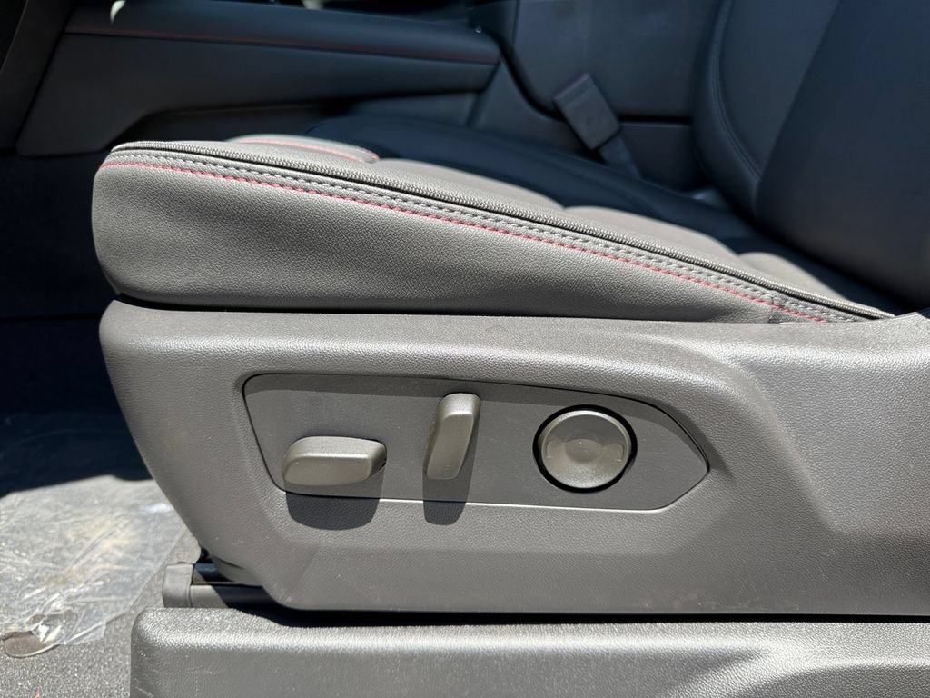 New 2026 Chevrolet Suburban RST AWD/4WD image 10