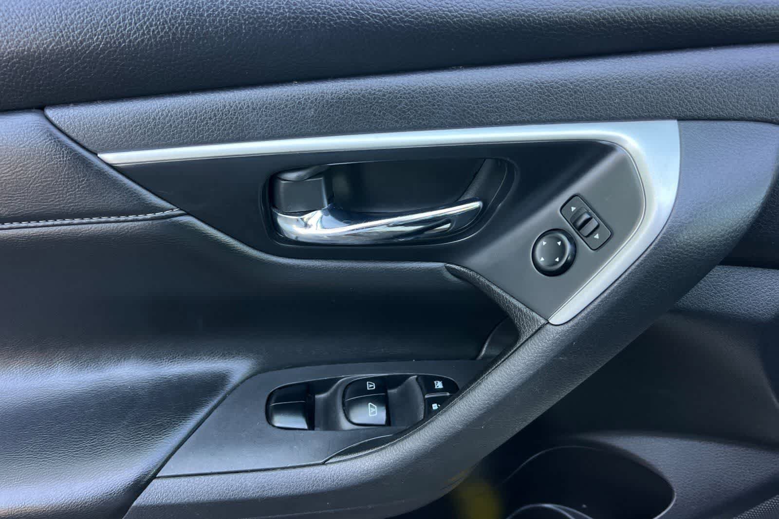 Used 2018 Nissan Altima 2.5 SL FWD image 13
