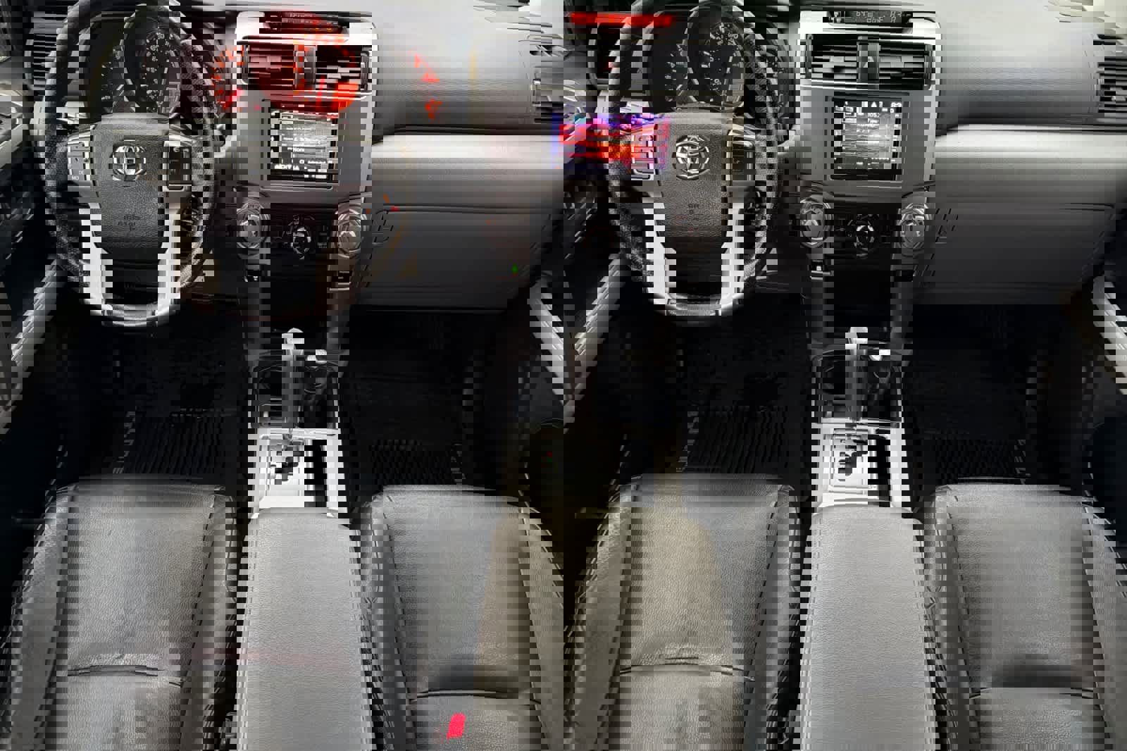 Used 2010 Toyota 4Runner SR5 w/ Premium Pkg w/Leather image 3