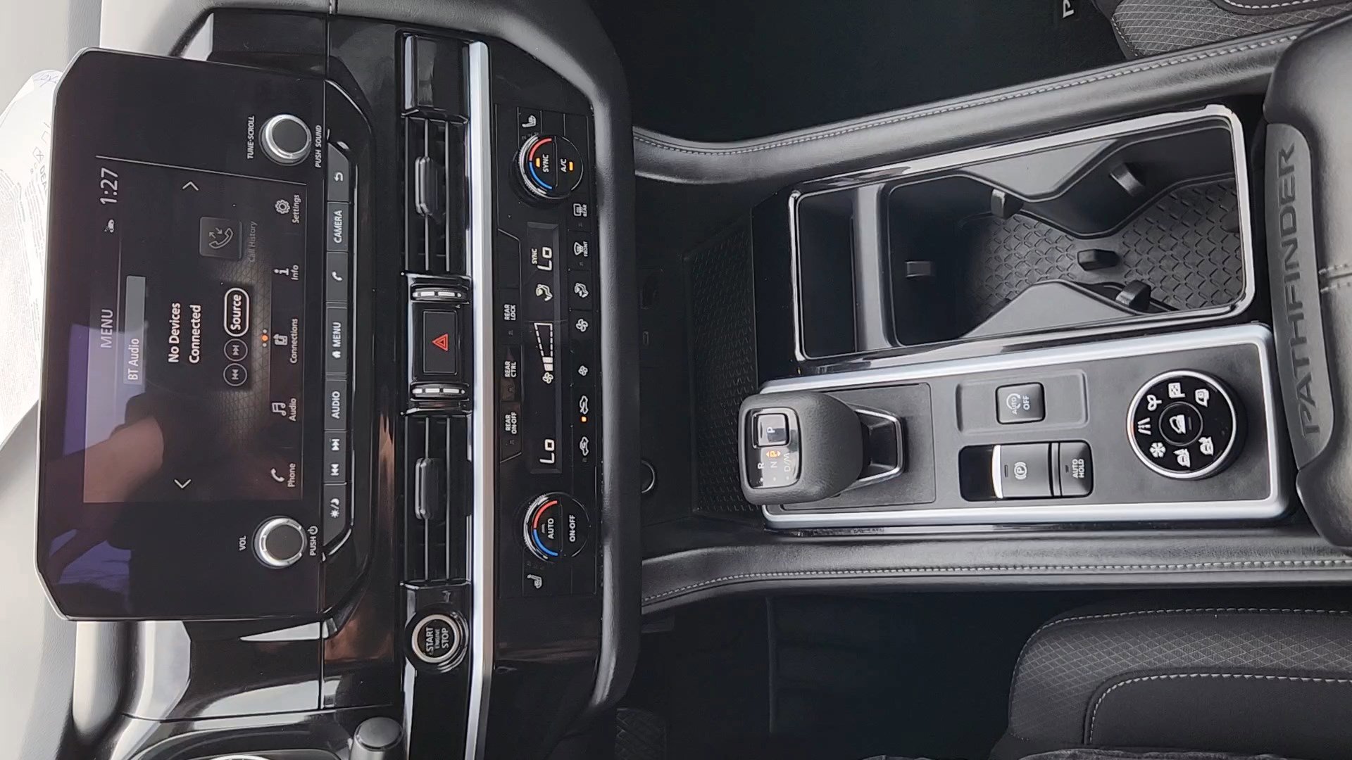 Used 2024 Nissan Pathfinder SV image 15