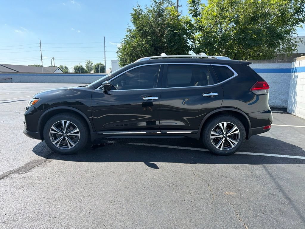 Used 2017 Nissan Rogue SL w/ SL Premium Package AWD/4WD image 2