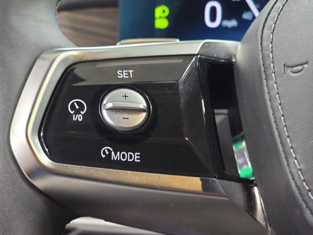 Certified 2023 BMW i7 xDrive60 AWD/4WD image 11