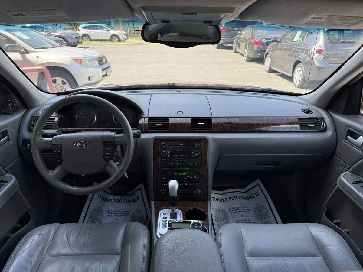 Used 2005 Ford Five Hundred SEL AWD/4WD image 13