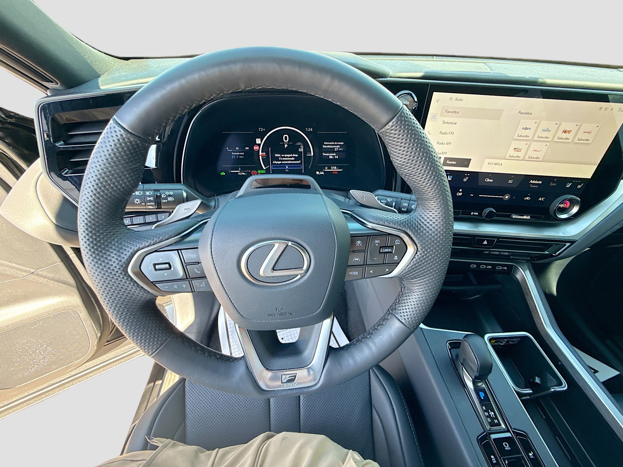 Used 2025 Lexus TX 500h AWD w/ Technology Package image 41