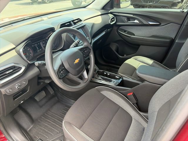 Used 2022 Chevrolet TrailBlazer LT w/ Driver Confidence Package FWD image 28