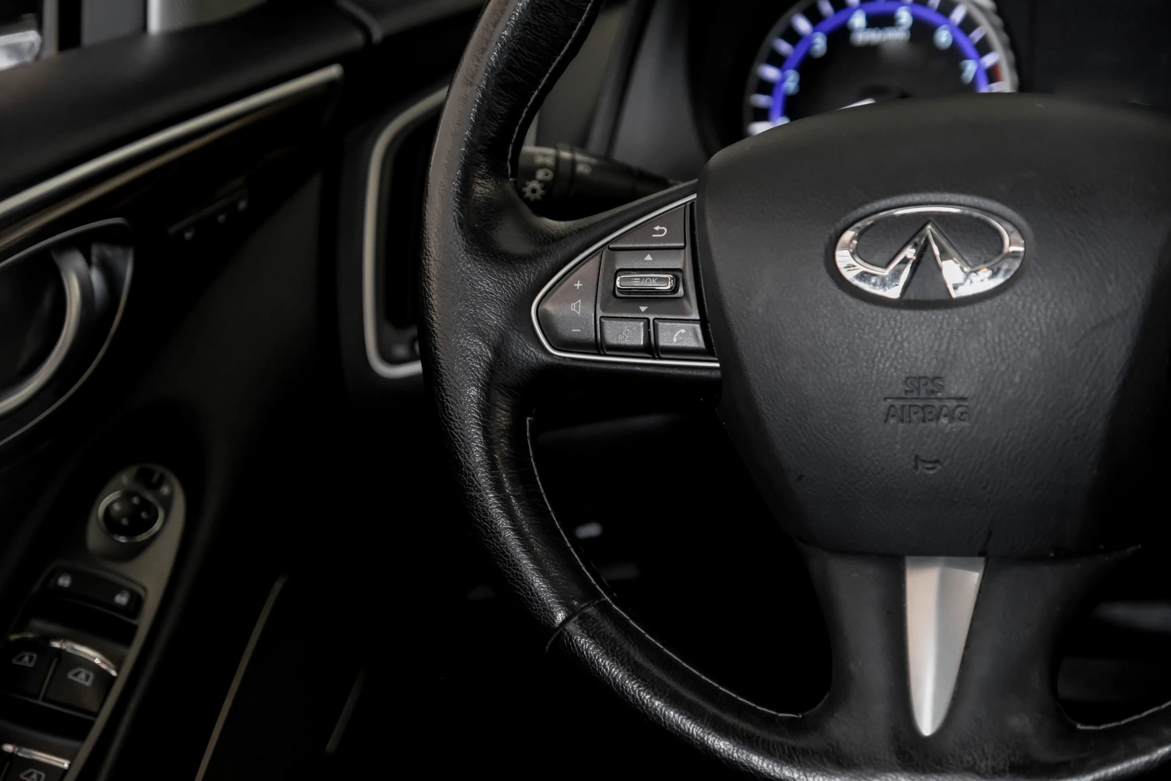 Used 2017 INFINITI Q50 3.0t Premium w/ Driver Assistance Package image 14