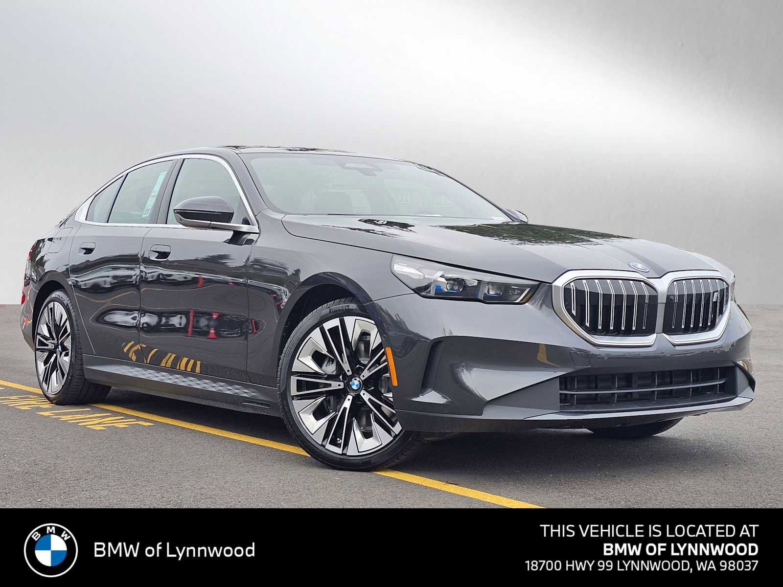 New 2026 BMW i5 eDrive40 AWD/4WD image 1