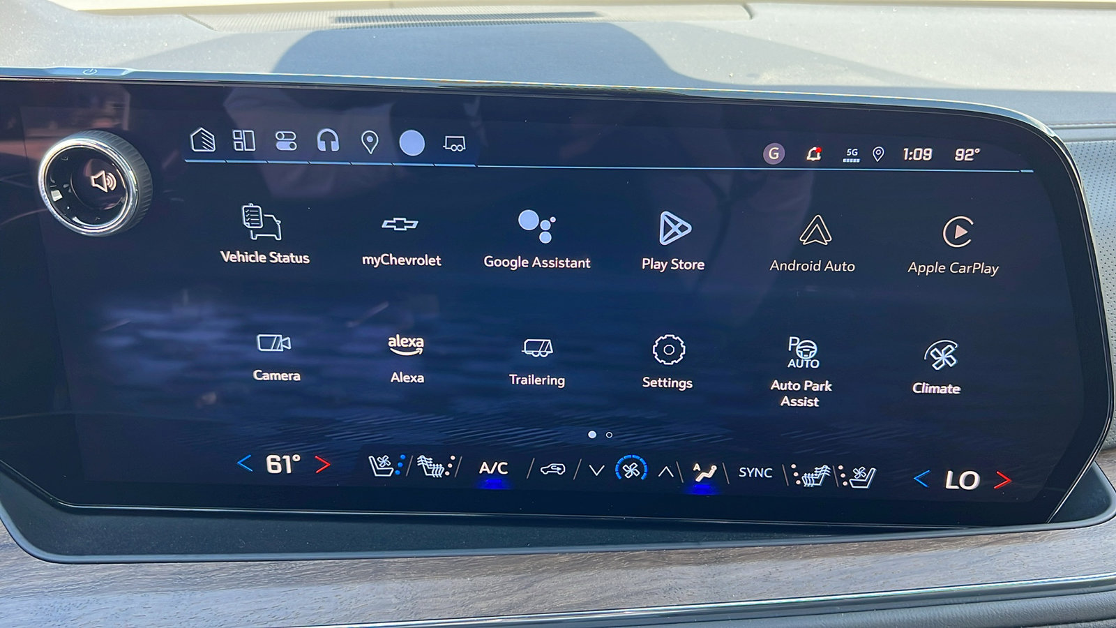 New 2025 Chevrolet Suburban High Country image 26