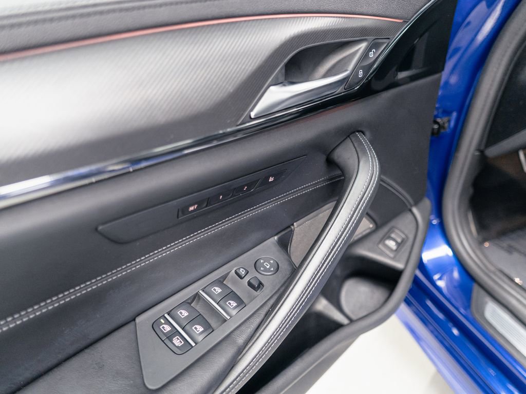 Used 2022 BMW M5 w/ Executive Package image 6