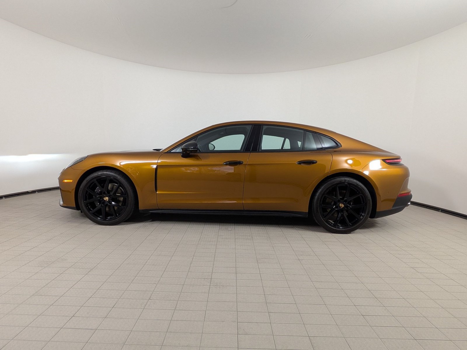 Certified 2024 Porsche Panamera image 2