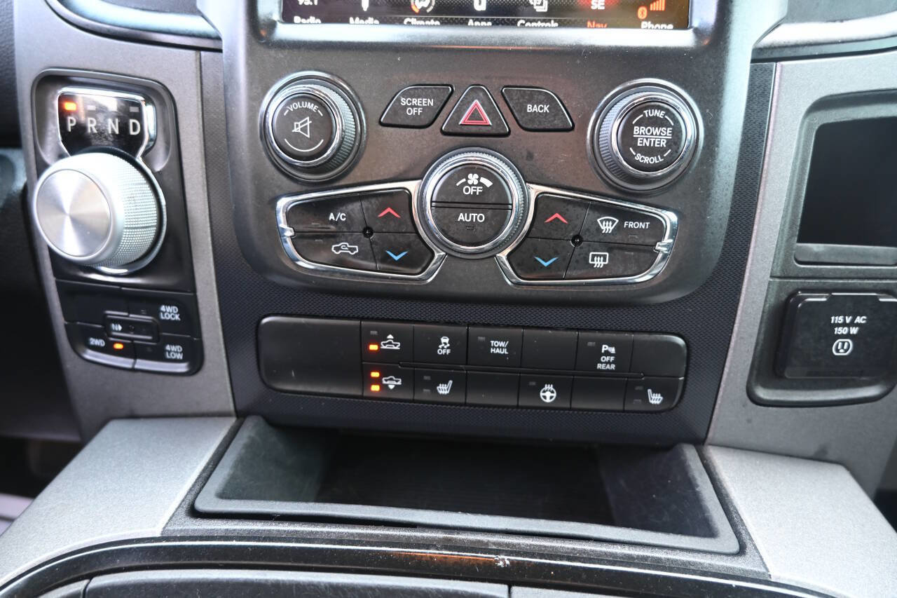 Used 2018 RAM 1500 Rebel w/ Ram 1500 Black Rebel Group AWD/4WD image 19