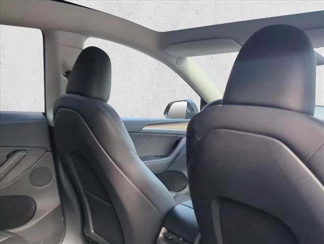 Used 2024 Tesla Model Y Long Range image 18