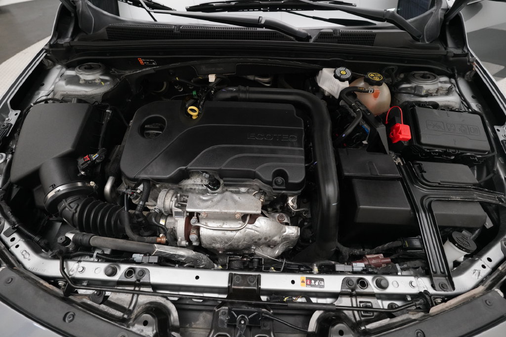 Used 2023 Chevrolet Malibu LT FWD image 3