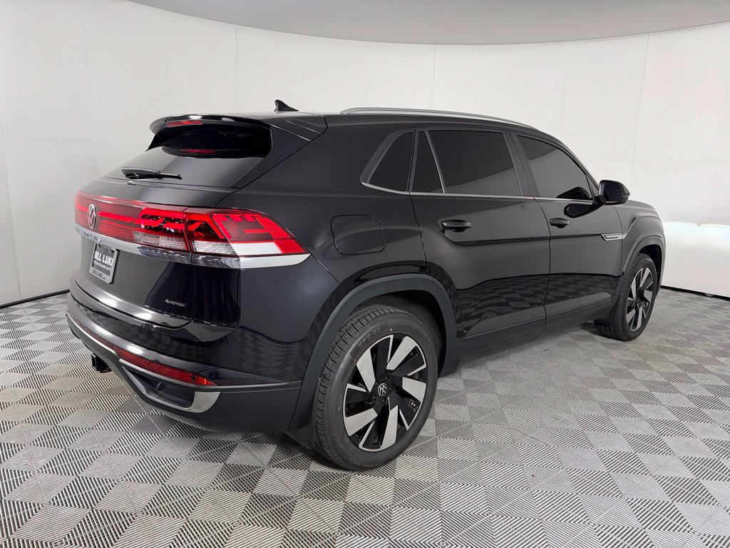 Used 2024 Volkswagen Atlas Cross Sport SE AWD/4WD image 7