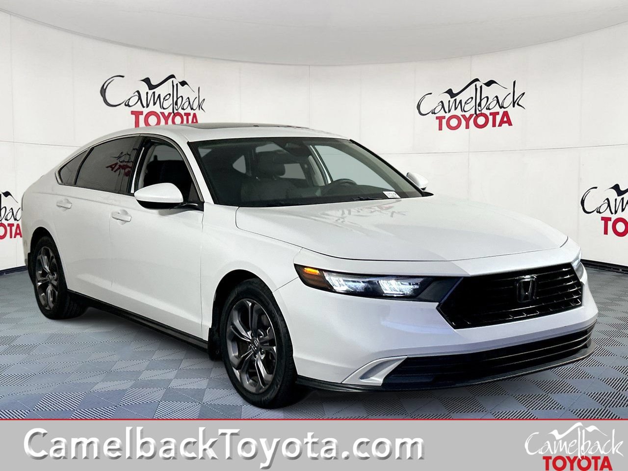 Used 2023 Honda Accord EX image 1