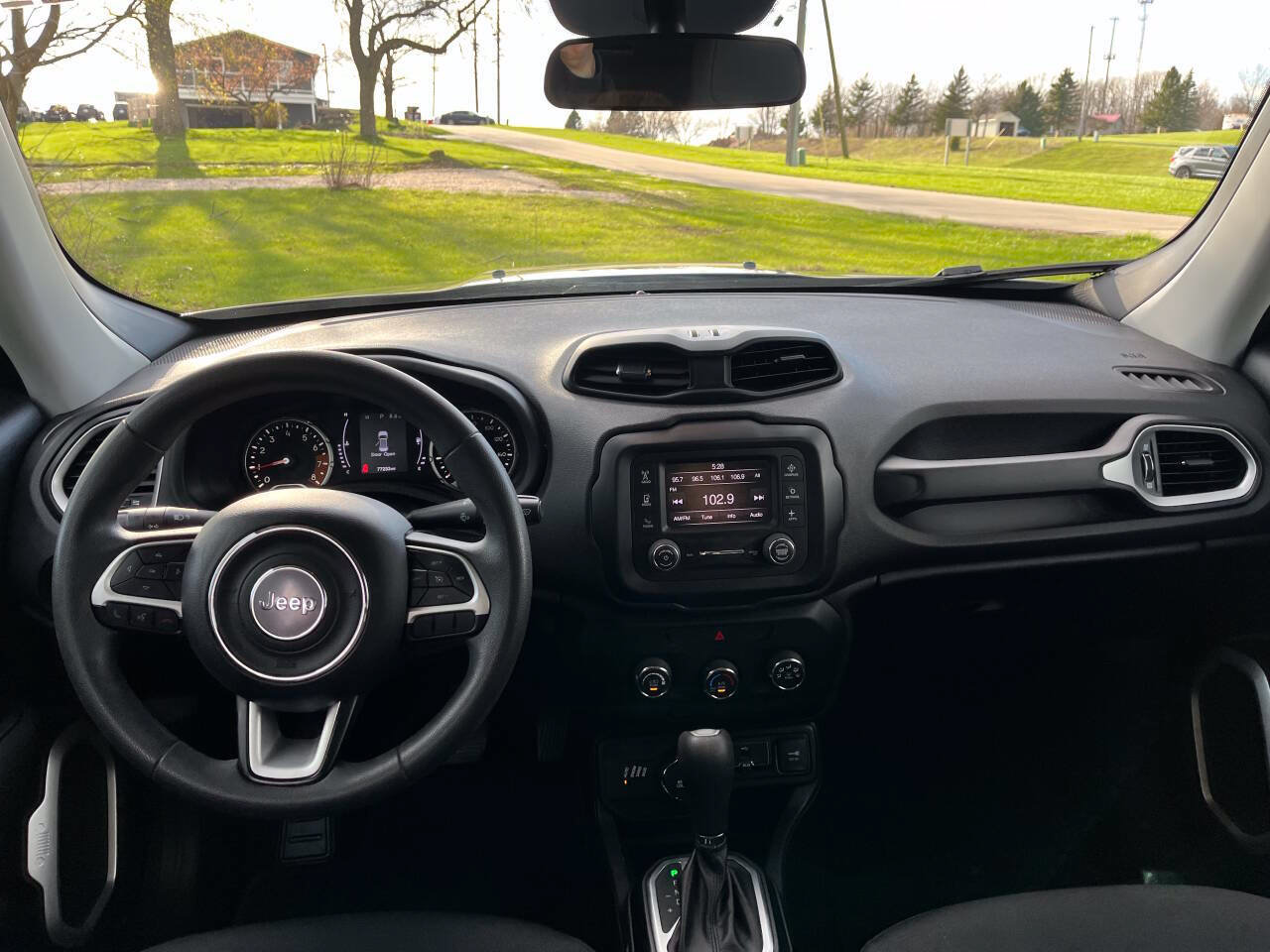 Used 2019 Jeep Renegade Sport w/ Sport Appearance Group AWD/4WD image 17