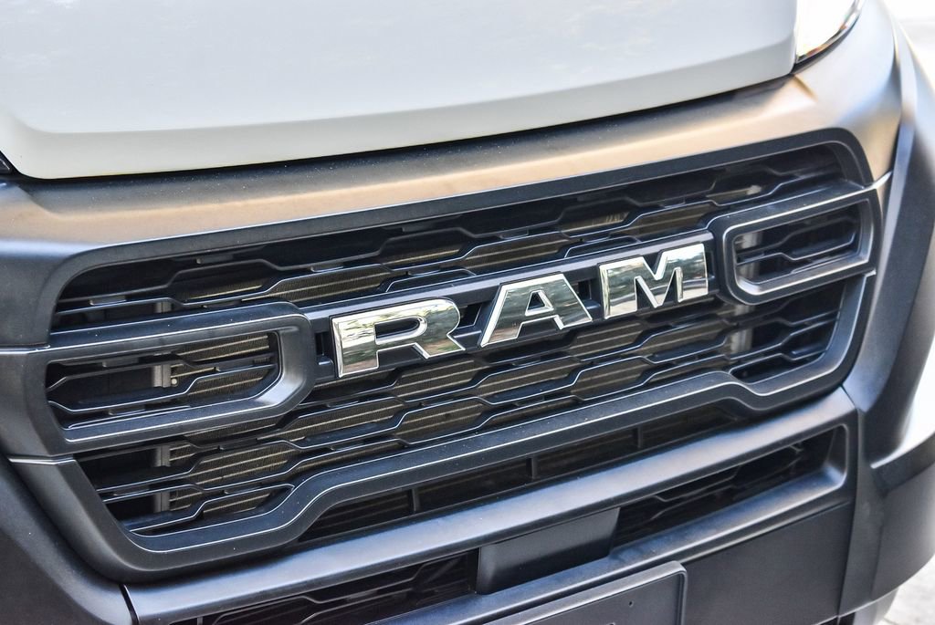 Used 2025 RAM ProMaster 2500 w/ Convenience Group image 9