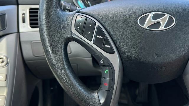 Used 2013 Hyundai Elantra image 73
