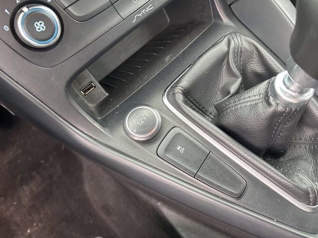 Used 2017 Ford Focus ST image 34