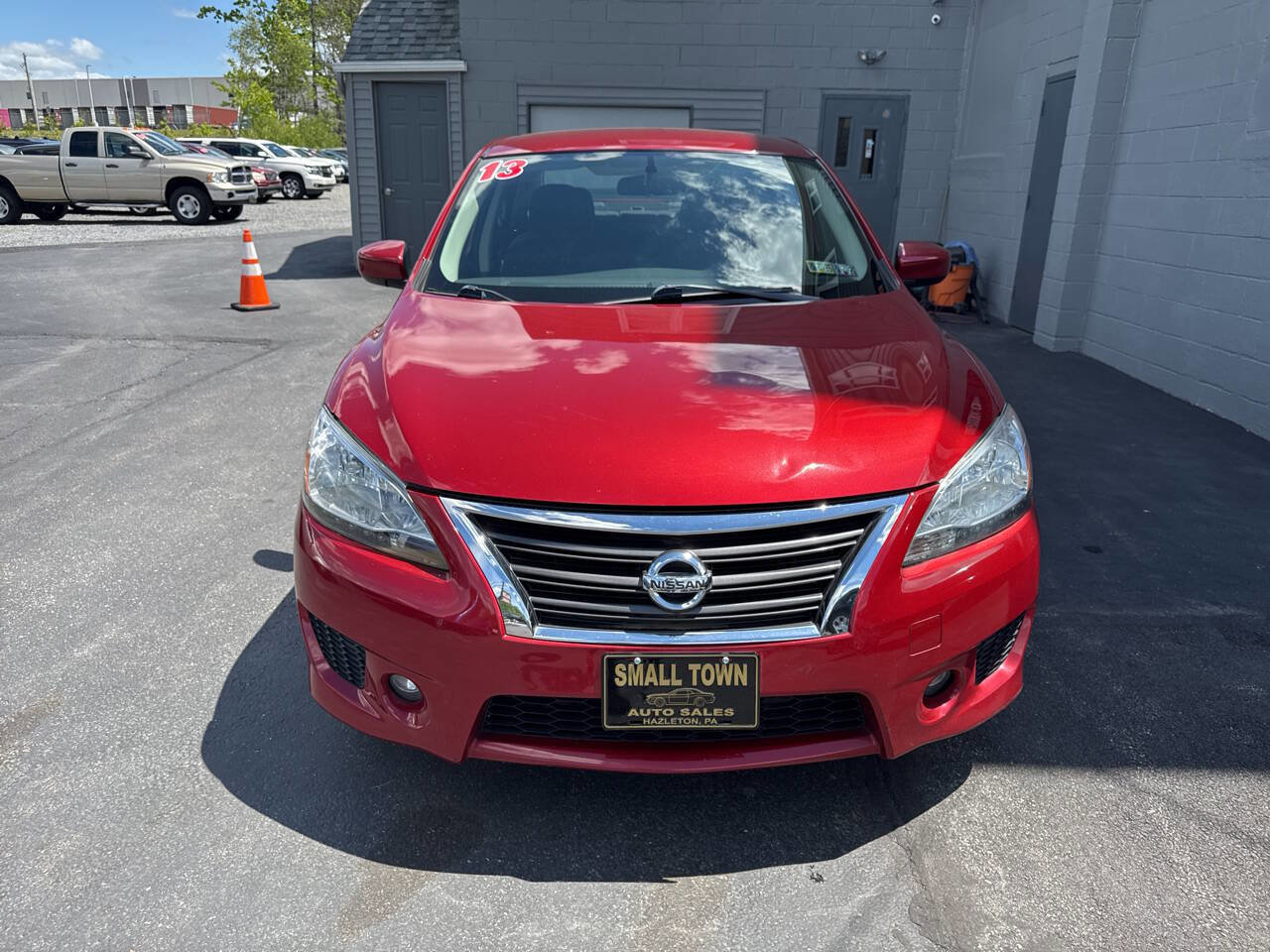 Used 2013 Nissan Sentra SR w/ Driver Pkg FWD image 2
