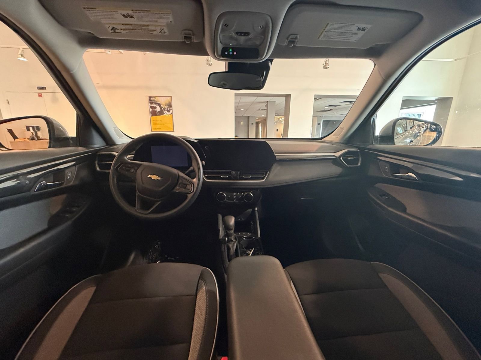 Used 2025 Chevrolet TrailBlazer LT image 31