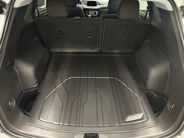 Used 2022 Chevrolet Blazer LT FWD image 9