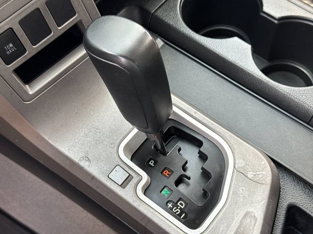 Used 2010 Toyota Tundra 4x4 Double Cab image 21