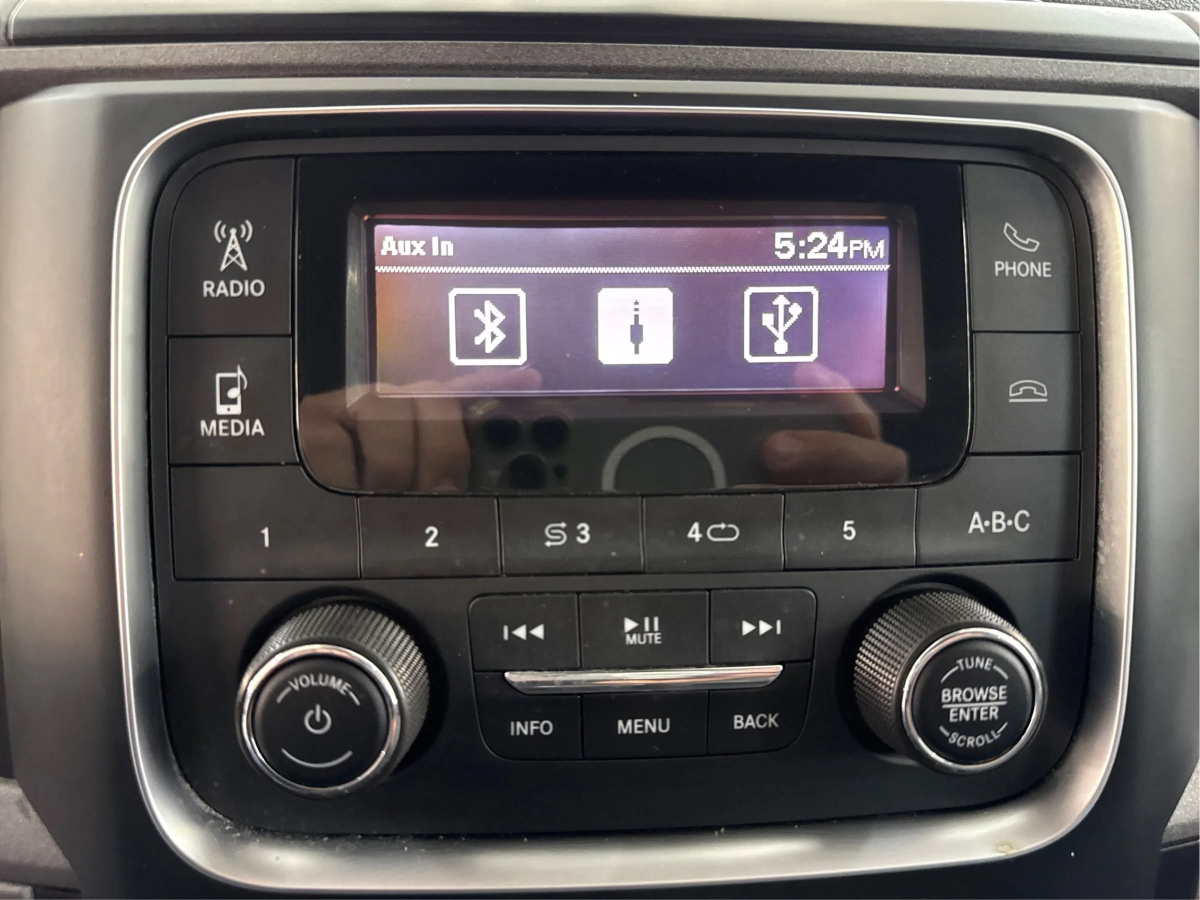 Used 2019 RAM 1500 Express AWD/4WD image 32