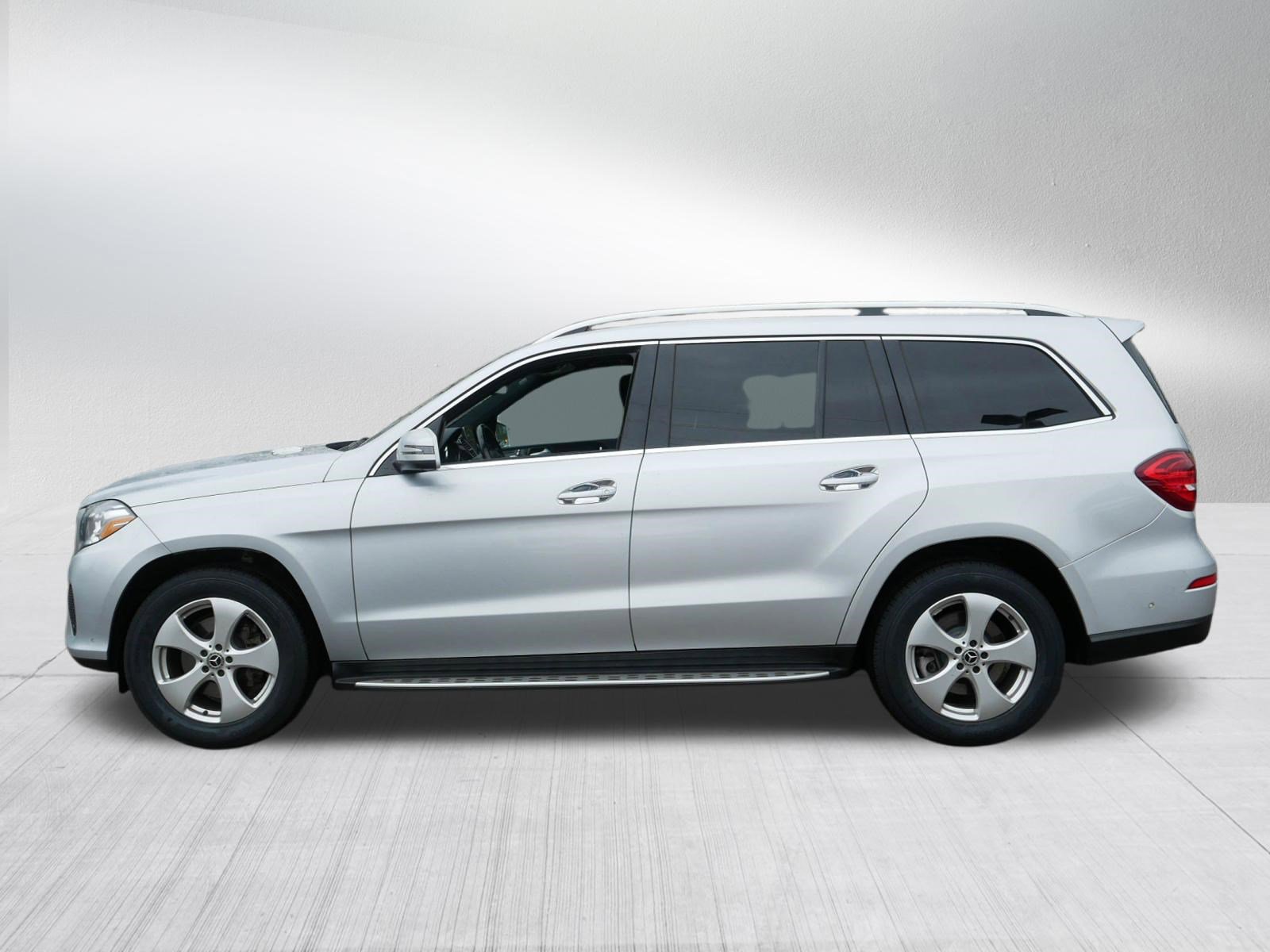 Used 2018 Mercedes-Benz GLS 450 4MATIC image 4