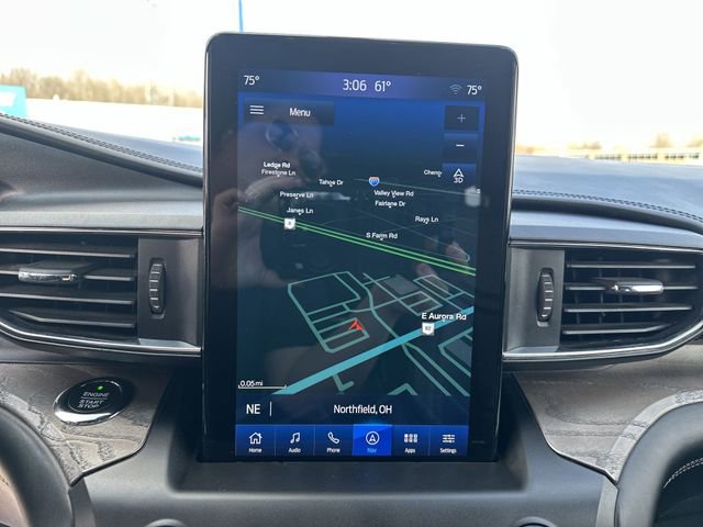 Used 2020 Ford Explorer Platinum w/ Premium Technology Package image 16