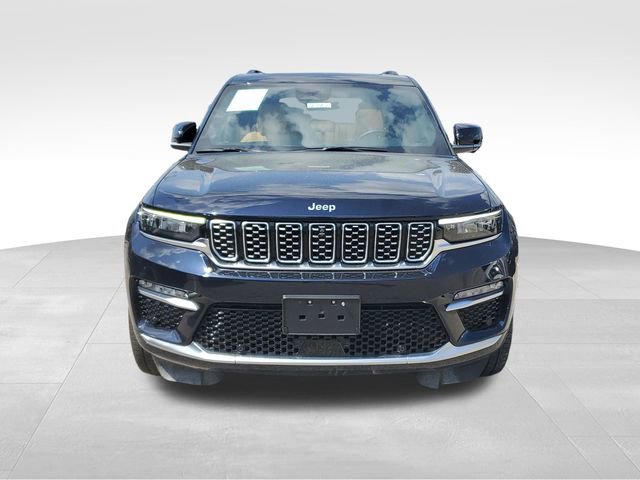 Used 2024 Jeep Grand Cherokee Summit image 2