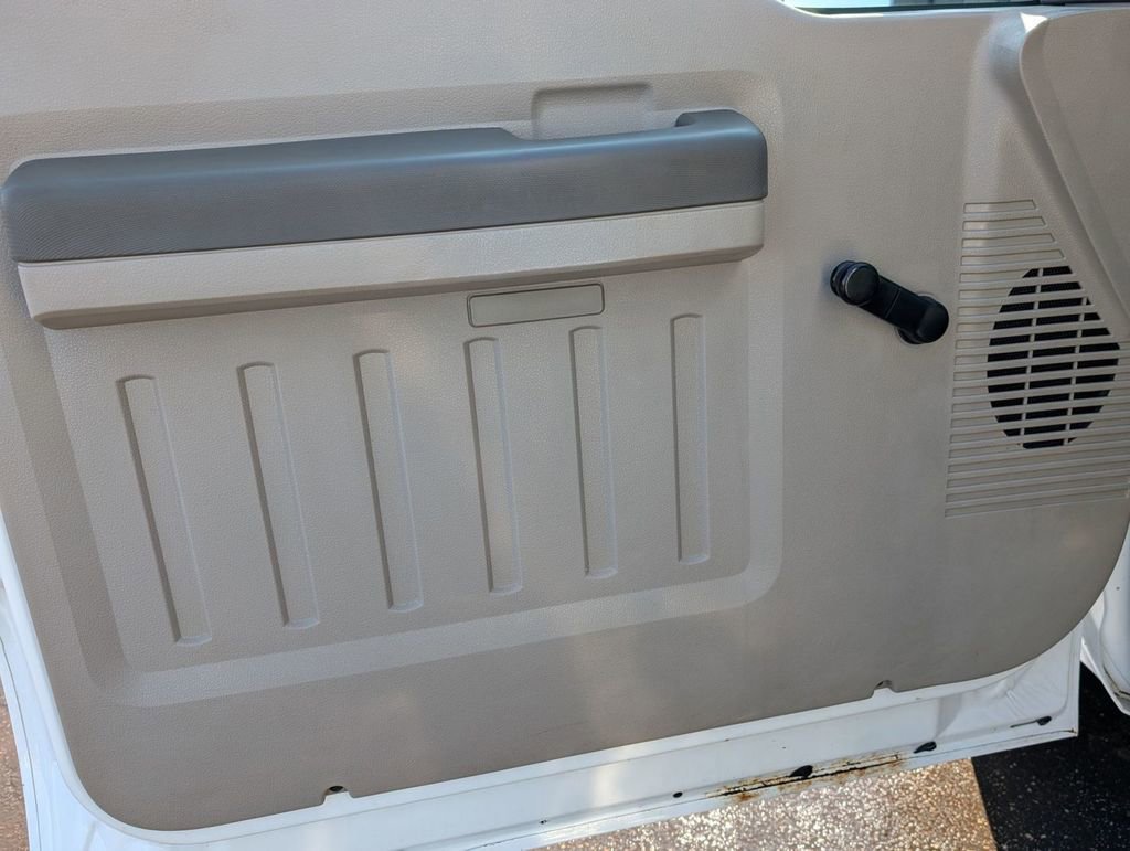 Used 2009 Ford F350 XL image 21