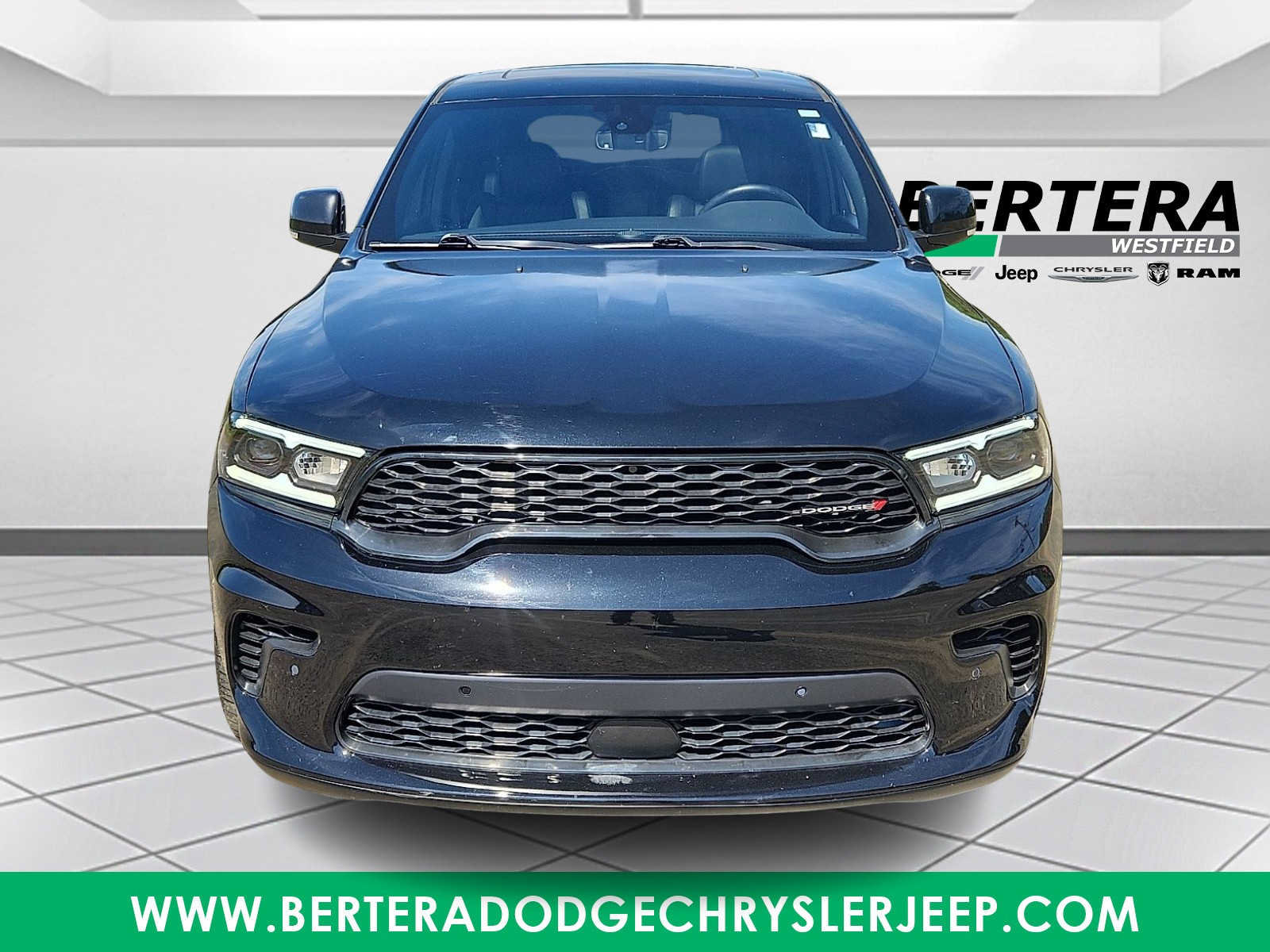 Used 2022 Dodge Durango R/T w/ Tow 'N Go Package AWD/4WD image 2