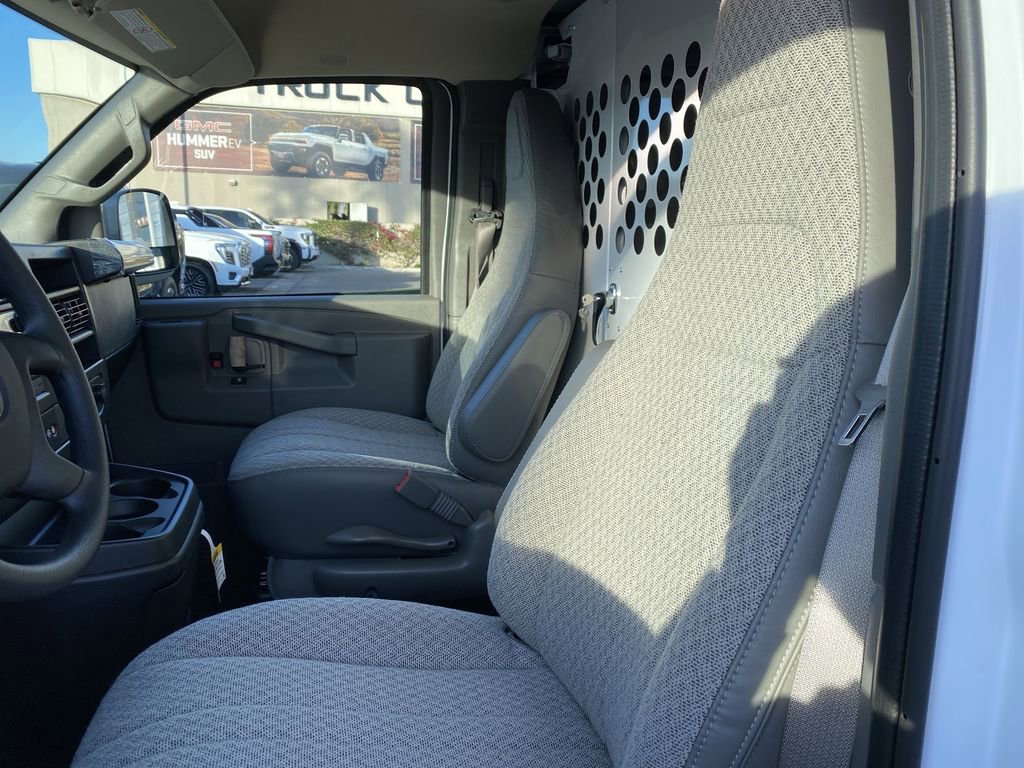 New 2025 GMC Savana 2500 Extended image 18