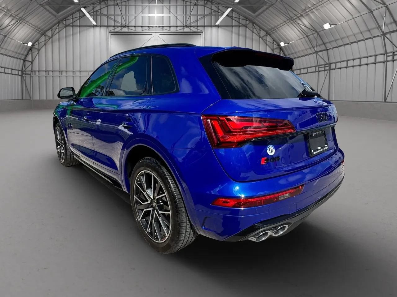 Used 2022 Audi SQ5 Premium Plus w/ Premium Plus Package AWD/4WD image 4