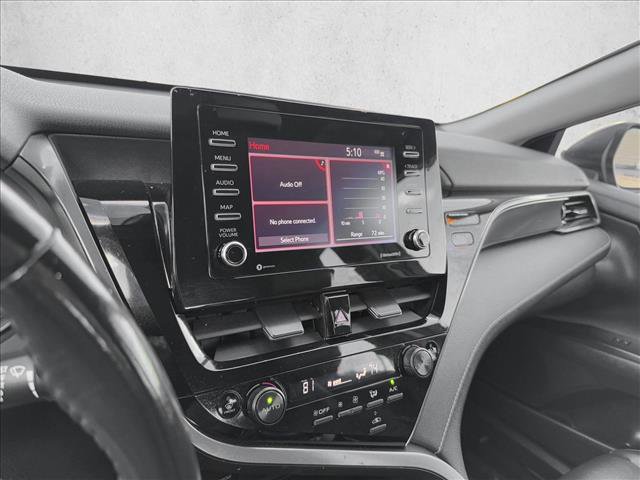 Used 2024 Toyota Camry SE image 11