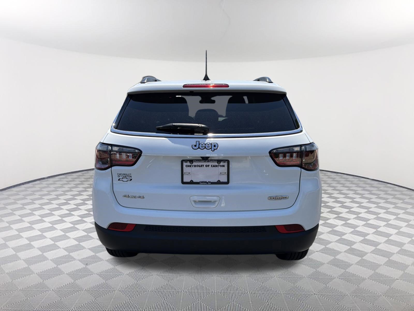 Used 2024 Jeep Compass Latitude AWD/4WD image 6