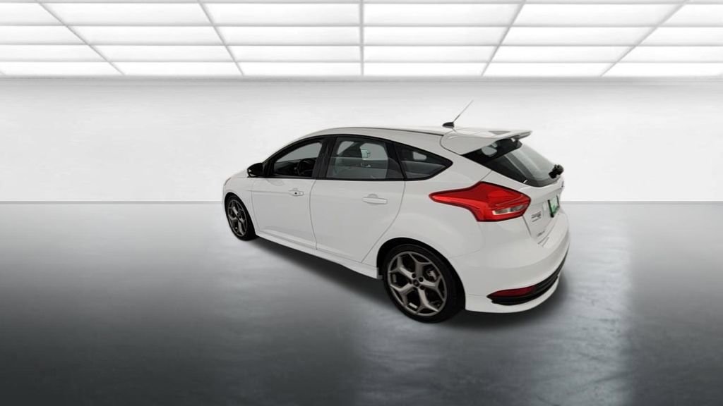 Used 2018 Ford Focus ST FWD image 6