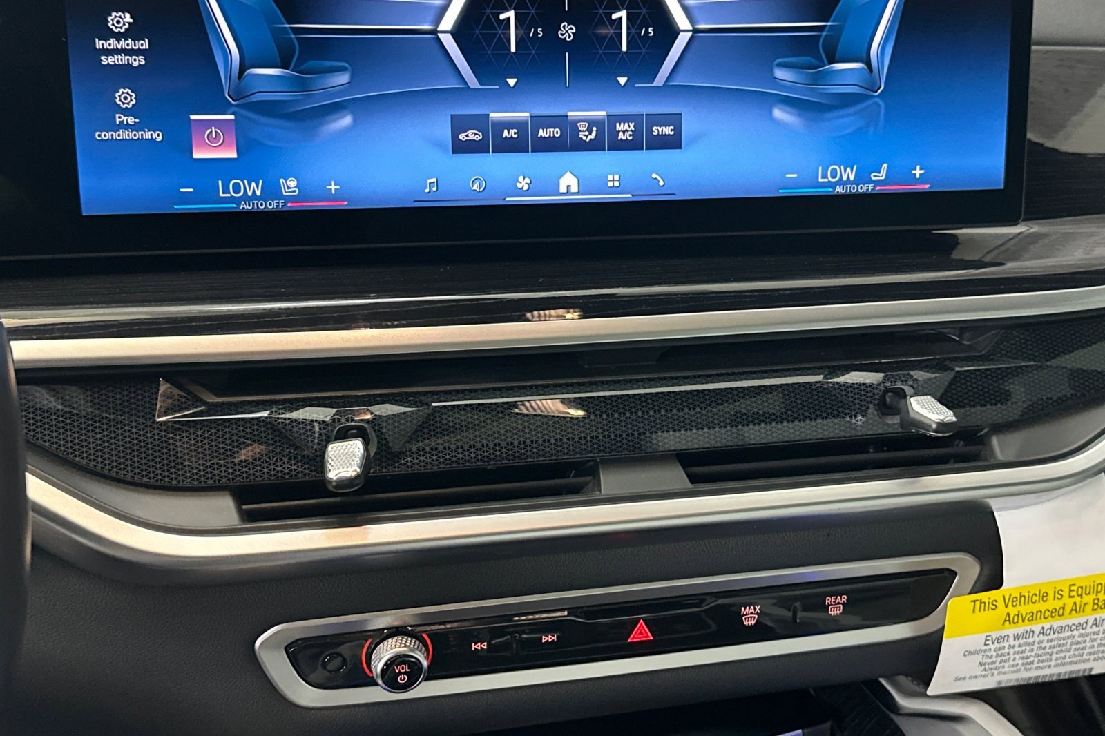 Certified 2024 BMW X6 xDrive40i w/ Premium Package image 25